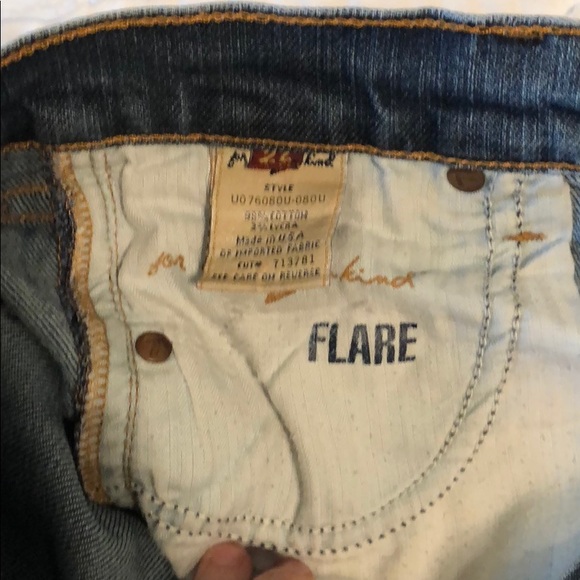 7 for all mankind flare jeans - Picture 5 of 5